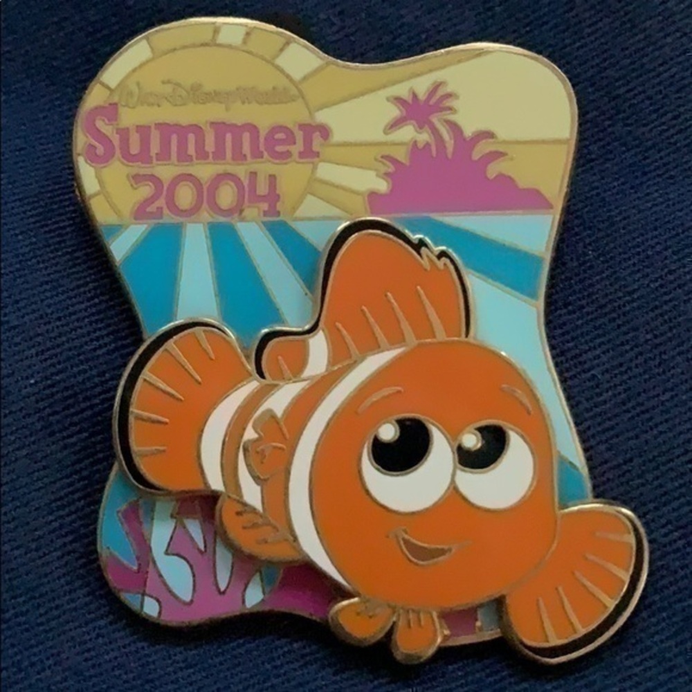 Disney Summer 2004 Pin